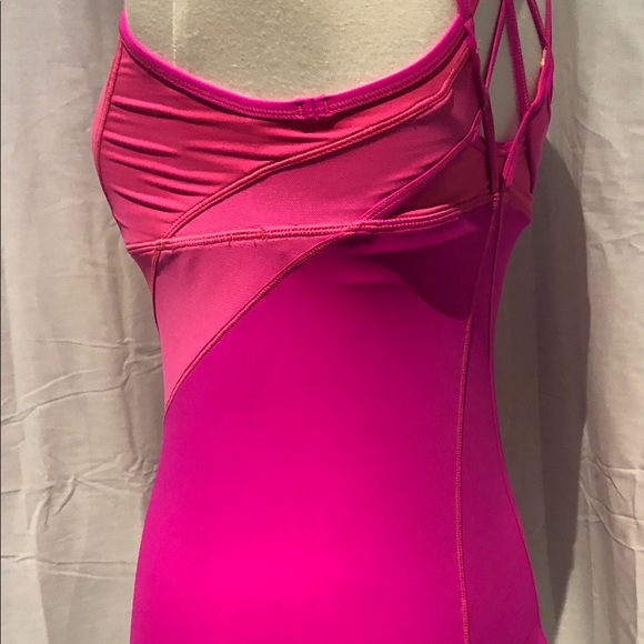 Lululemon top. Size 4. - Picture 4 of 7